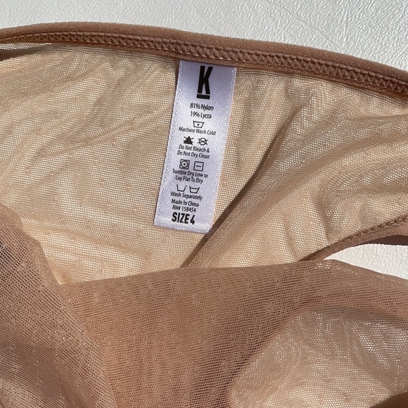 Kit undergarments Mesh tank bra & thong size 4 - Picture 9 of 14